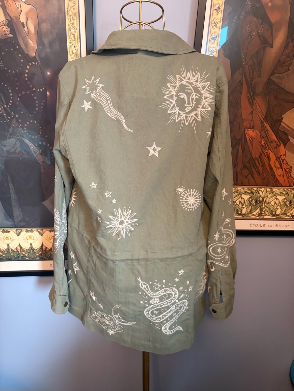 Johnny Was Olive Green Utility Jacket with White Celestial Embroidery - Picture 4 of 6